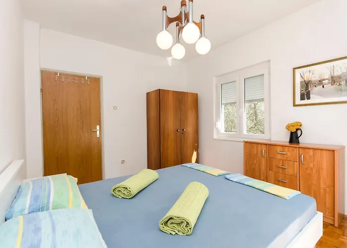 Apartamento Apartment More Srima